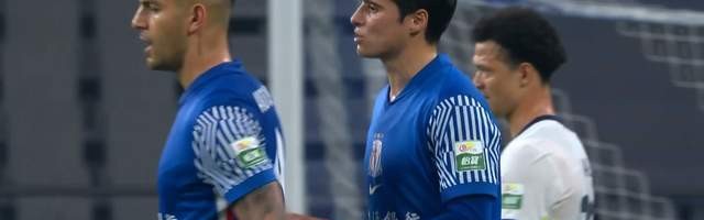 申花扛不住双线作战，6中场支撑变阵，吴曦是核心 亚冠轮换不丢人