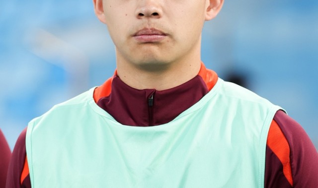 开云-体坛：U23国足队长刘浩帆已可以动球，随时做好上场准备