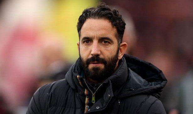 开云体育下载-阿莫林：还有很多提升空间 我们正在成为一支强队