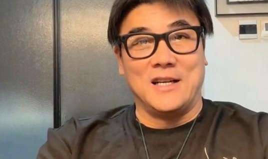 开云体育官网-李明：这批U23球员具备整体和个人能力，相信他们会是胜利者