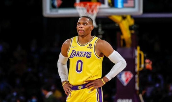 开云-【观察】被韦少砍下35分后 黄蜂突然不会打球了...