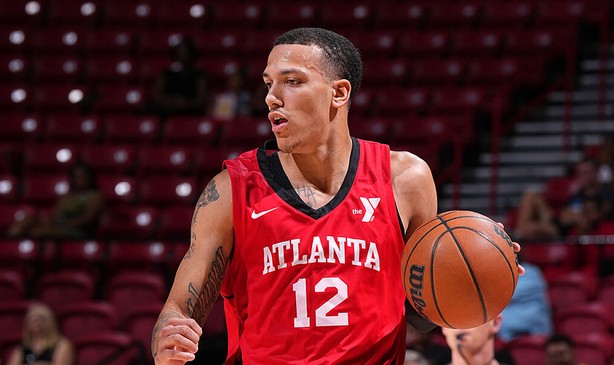 开云体育下载-杰伦的弟弟！老鹰将与科比-约翰逊签下Exhibit 10合同