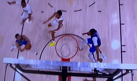 丁威迪准绝杀上篮被吹掉 基德：裁判让我们输球