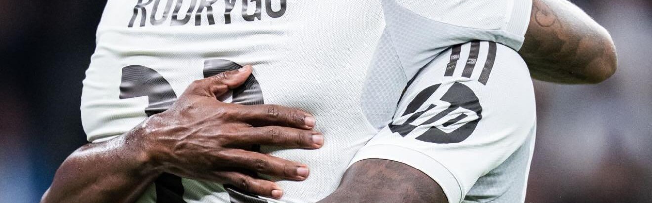 开云体育官网-维尼修斯社媒为罗德里戈庆生：生日快乐，我的兄弟！