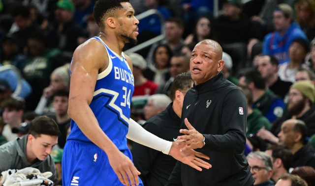 开云-Shams：围绕字母去向的各种言论 已令管理层&amp;教练&amp;球员都身心俱疲