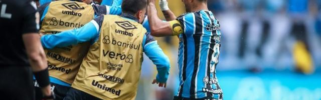 开云体育下载-38战18球11助攻 苏亚雷斯想梅西和内马尔了！